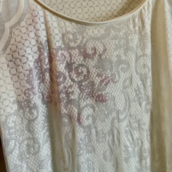 NWT New Guess Size XL T-Shirt - Cream Ivory Sheer Skulls Design Halloween - Picture 4 of 9